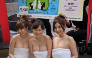 宝贝打开腿一点也不疼_免费国语在线观看