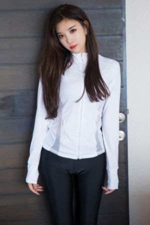 女同学粉嫩无套第一次_免费观看高清版